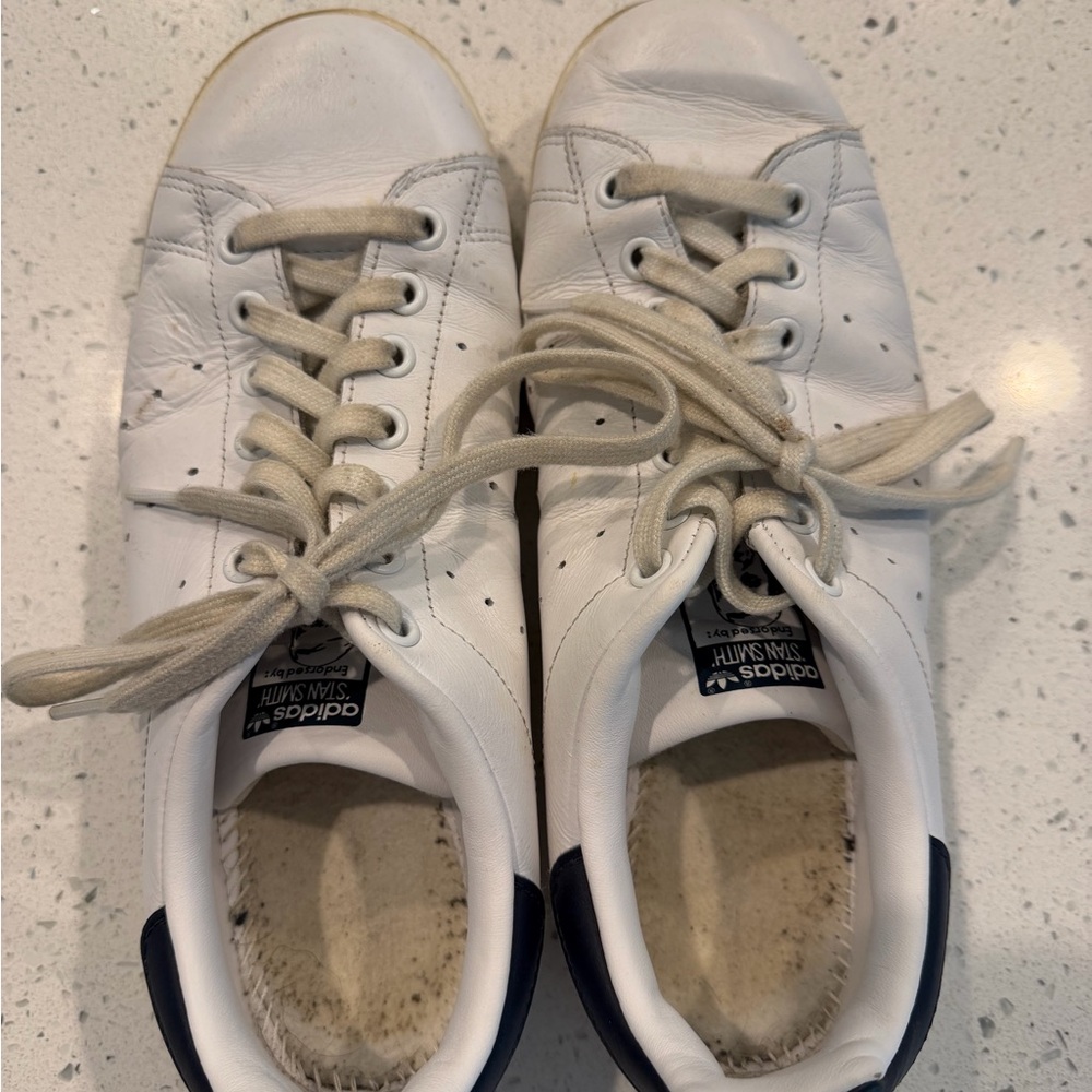 Adidas Stan Smith navy and white